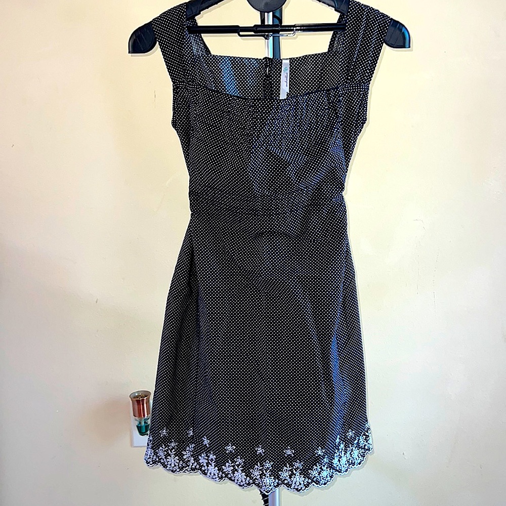 NWOT Anchorblue Embroidered Scallop Back Tie Polkadot Dress